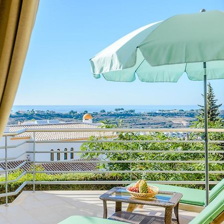 Bnb Homes Ocean View Apartment With Huge Sunny Terrace, 2 Swimming Pools & Tennis Court Албуфейра Экстерьер фото