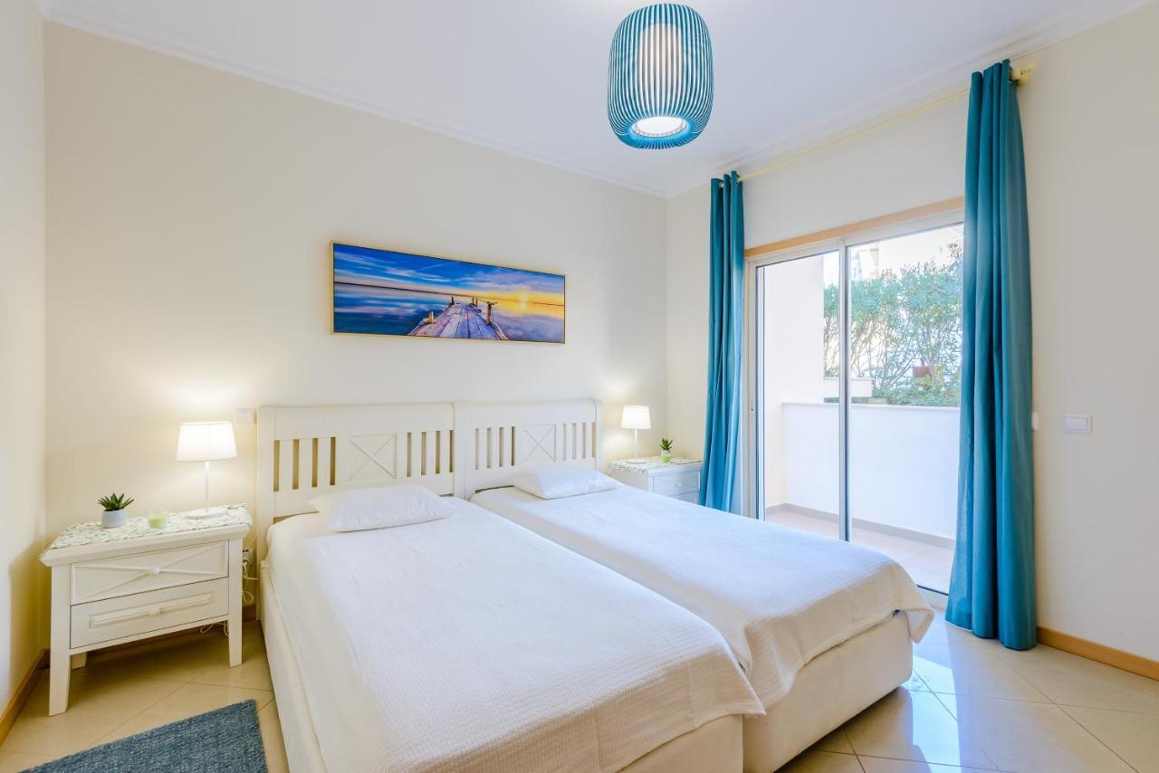 Bnb Homes Ocean View Apartment With Huge Sunny Terrace, 2 Swimming Pools & Tennis Court Албуфейра Экстерьер фото