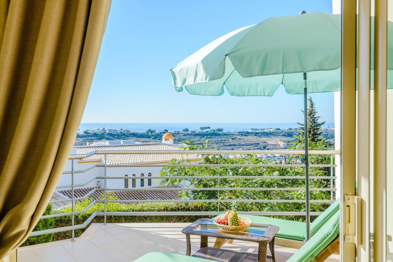 Bnb Homes Ocean View Apartment With Huge Sunny Terrace, 2 Swimming Pools & Tennis Court Албуфейра Экстерьер фото